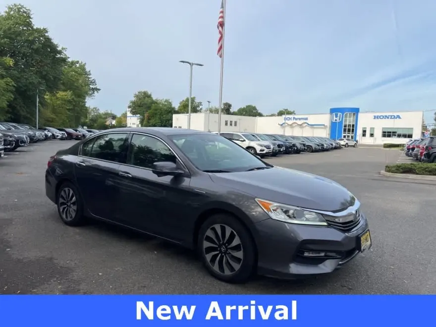 2017 Honda Accord Hybrid EX-L photo 1