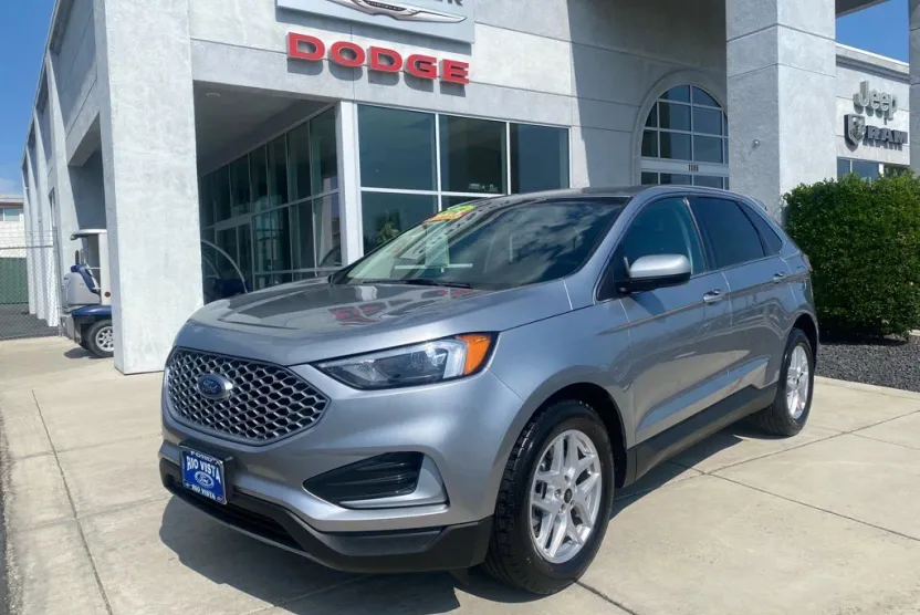 2024 Ford Edge SEL photo 1