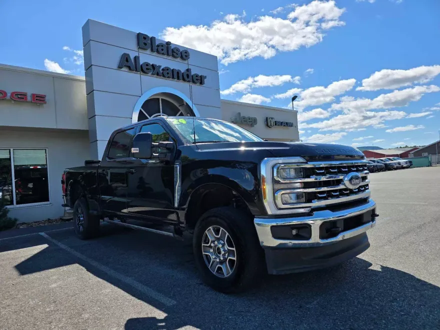 2024 Ford F-250 Lariat photo 1