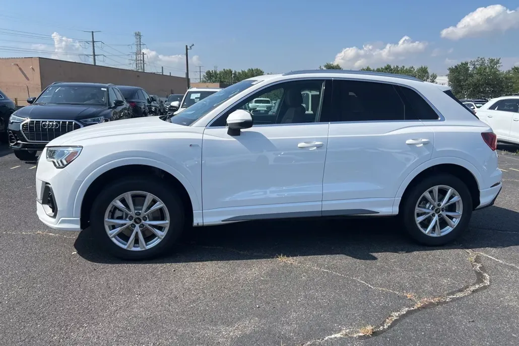 2025 Audi Q3 Premium S line photo 1