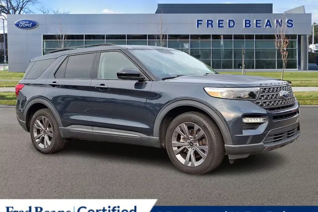 2022 Ford Explorer XLT photo 1