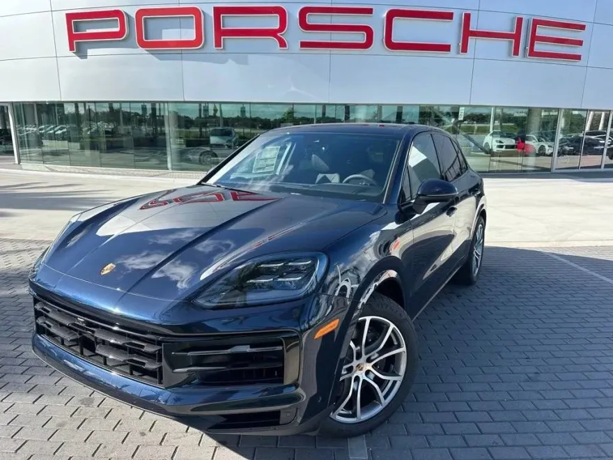 2025 Porsche Cayenne photo 1
