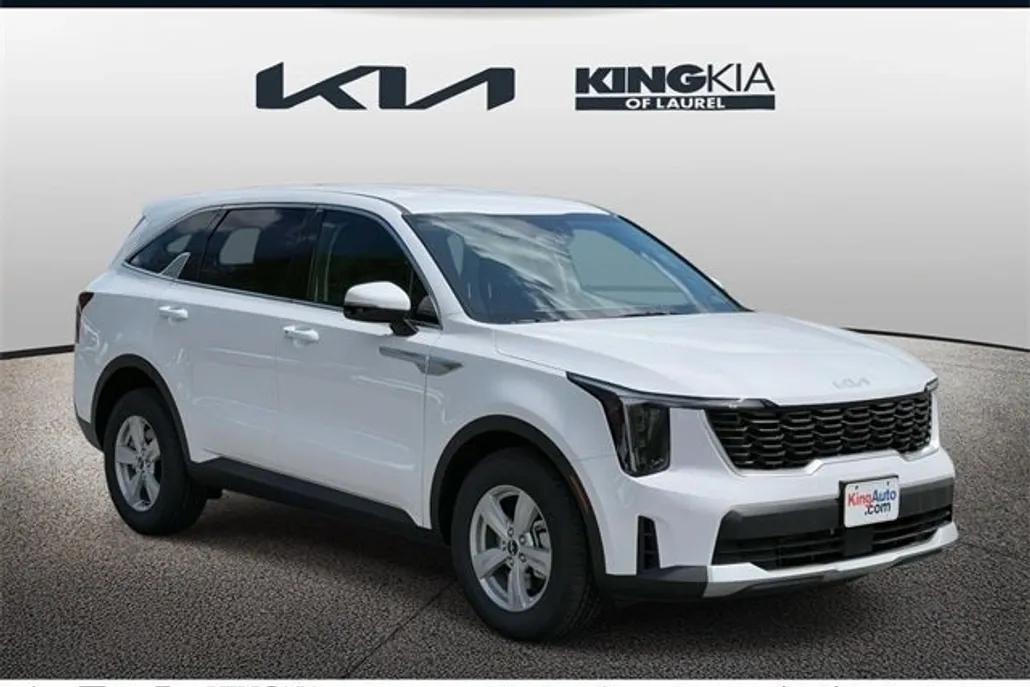 2025 Kia Sorento LX photo 1