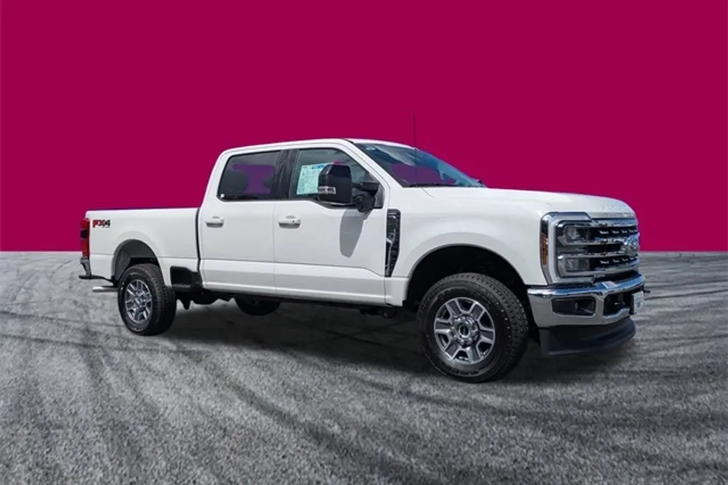 2026 Ford F-250 Lariat photo 1