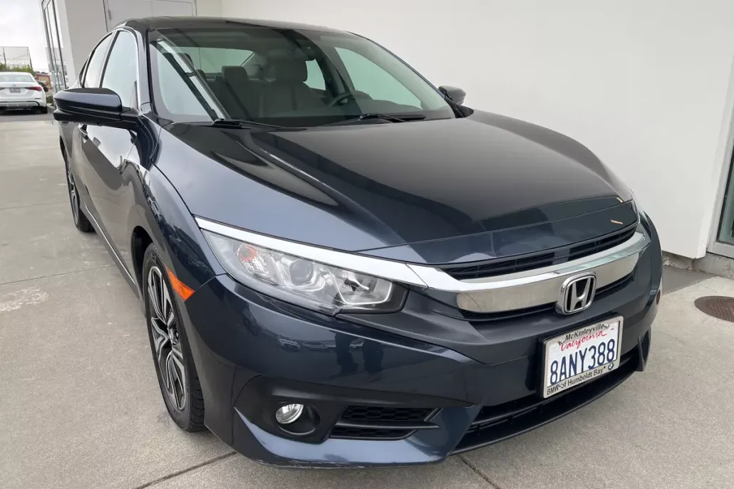 2017 Honda Civic EX-T photo 1