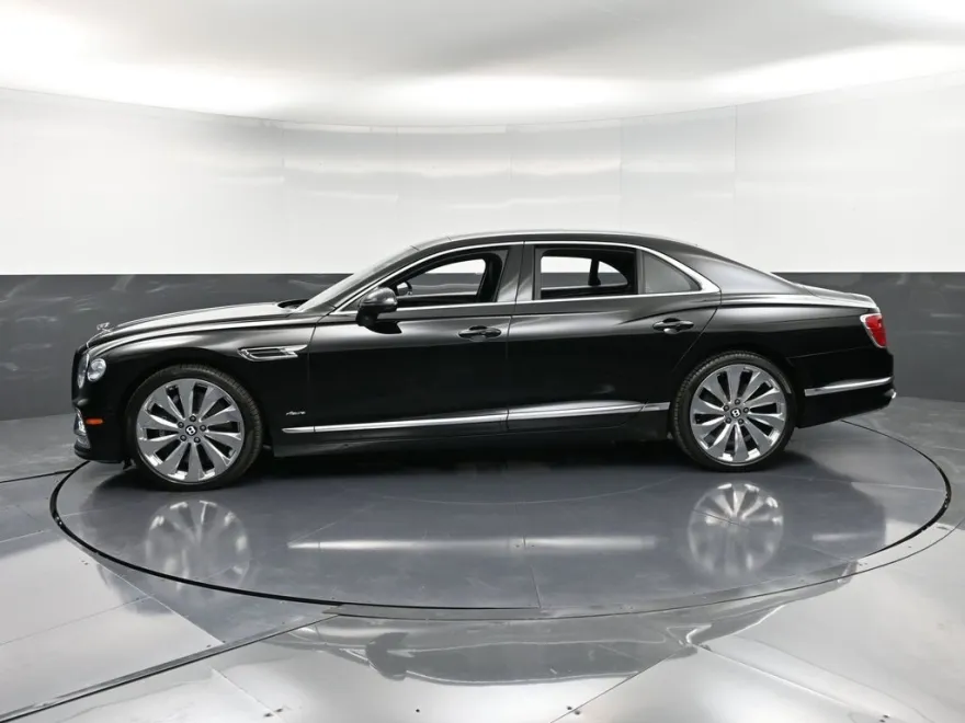 2023 Bentley Flying Spur V8 photo 1