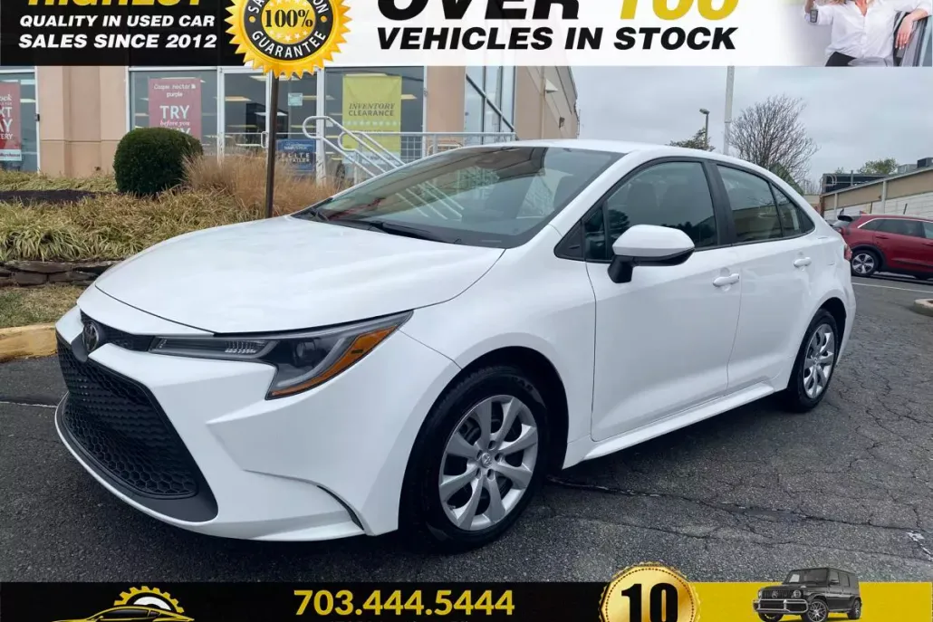 2022 Toyota Corolla LE photo 1