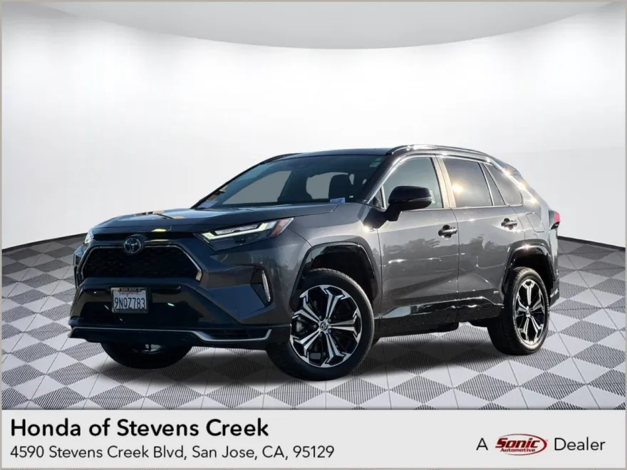 2024 Toyota RAV4 Prime XSE photo 1