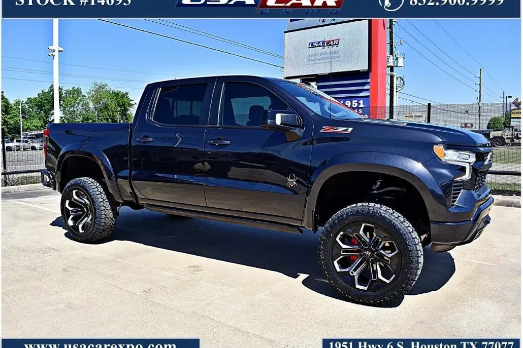 2024 Chevrolet Silverado 1500 RST photo 1