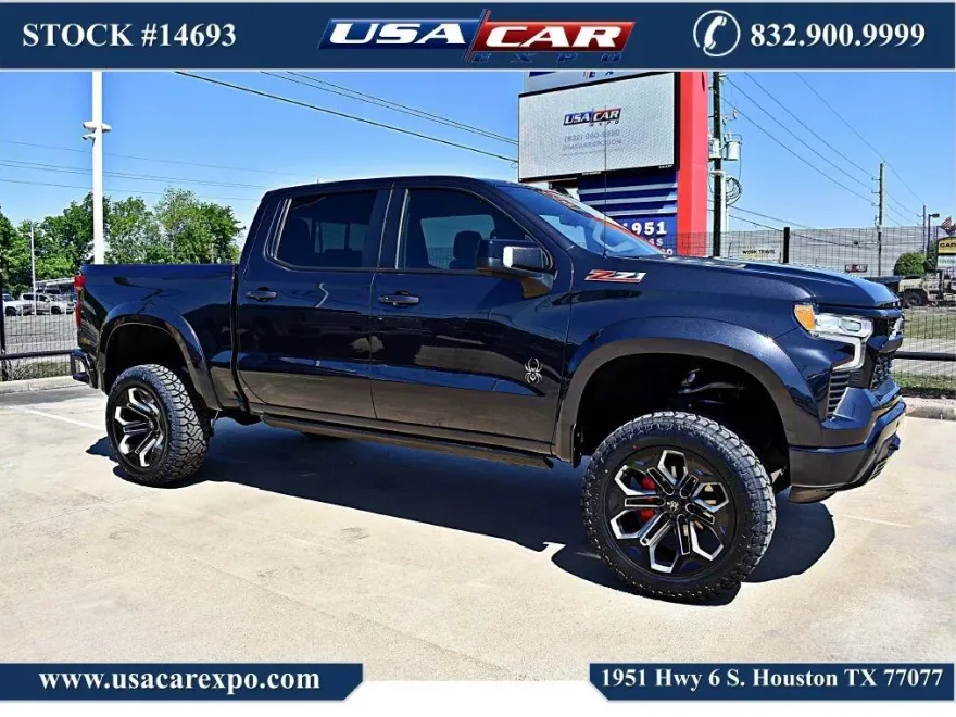 2024 Chevrolet Silverado 1500 RST photo 1