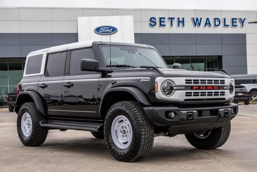 2025 Ford Bronco Heritage First Edition photo 1