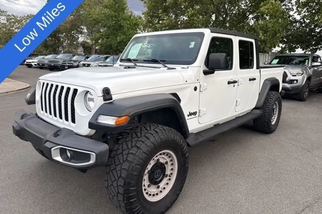 2023 Jeep Gladiator Sport S photo 1