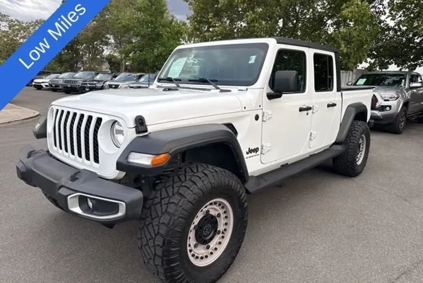 2023 Jeep Gladiator Sport S photo 1