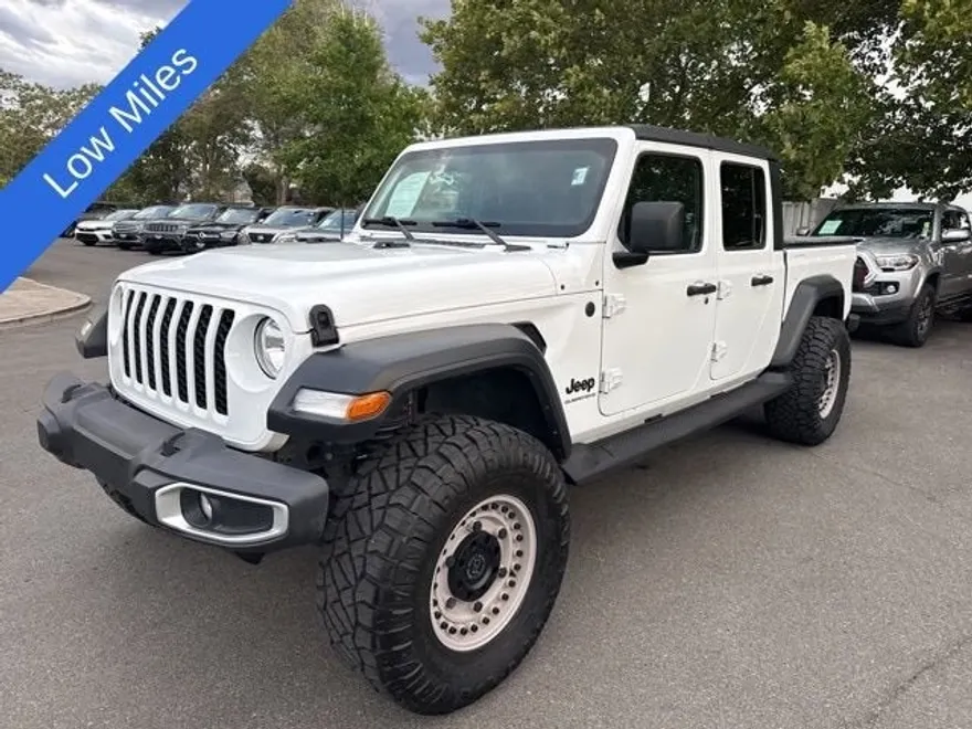 2023 Jeep Gladiator Sport S photo 1