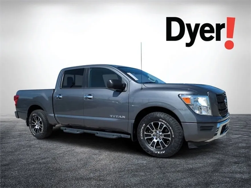 2021 Nissan Titan Crew Cab SV photo 1