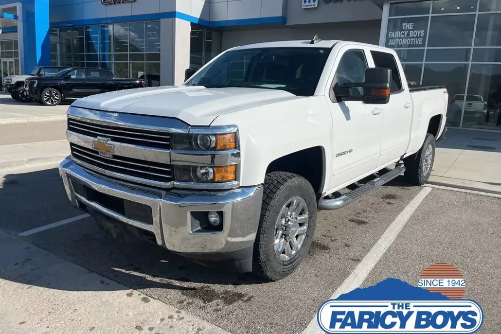 2016 Chevrolet Silverado 2500HD LT photo 1