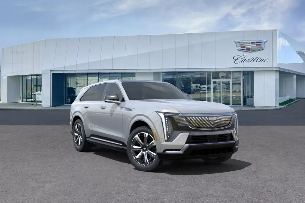 2025 Cadillac Escalade IQ Luxury photo 1