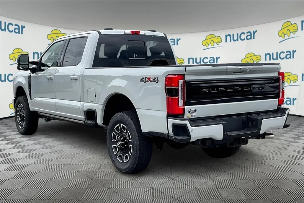 2025 Ford F-350 photo 1
