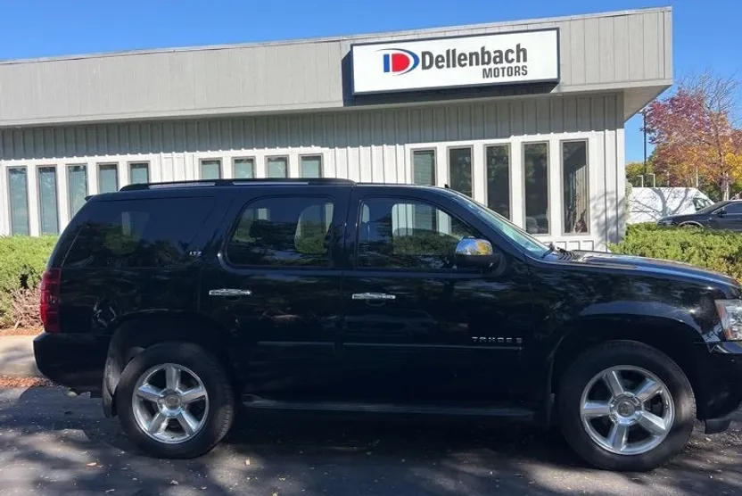 2008 Chevrolet Tahoe LTZ photo 1