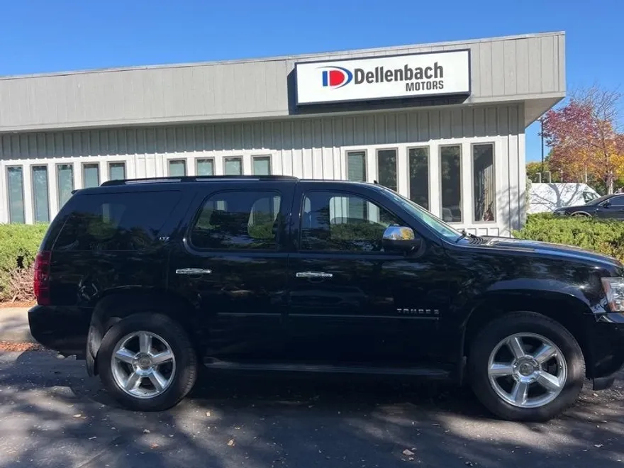2008 Chevrolet Tahoe LTZ photo 1