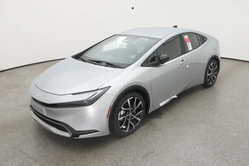 2026 Toyota Prius Plug-in Hybrid XSE photo 1
