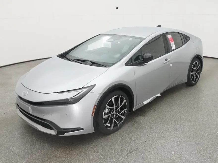 2026 Toyota Prius Plug-in Hybrid XSE photo 1