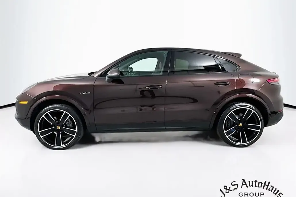 2022 Porsche Cayenne E-Hybrid Coupe Base photo 1