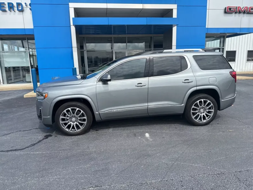 2023 Gmc Acadia Denali photo 1