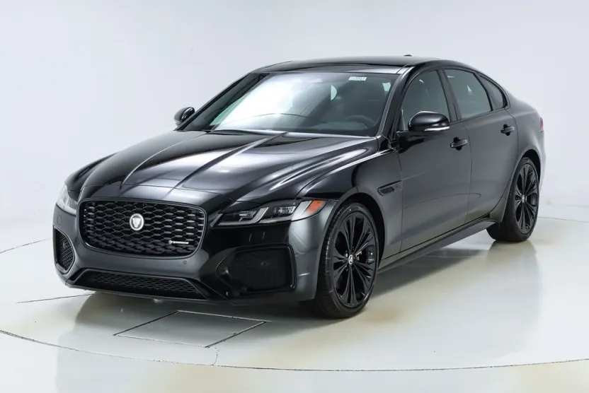 2024 Jaguar XF P300 R-Dynamic SE photo 1
