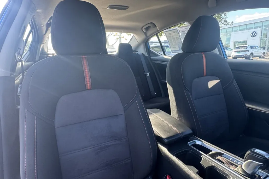 2025 Nissan Sentra SR photo 1