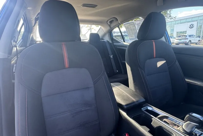 2025 Nissan Sentra SR photo 1