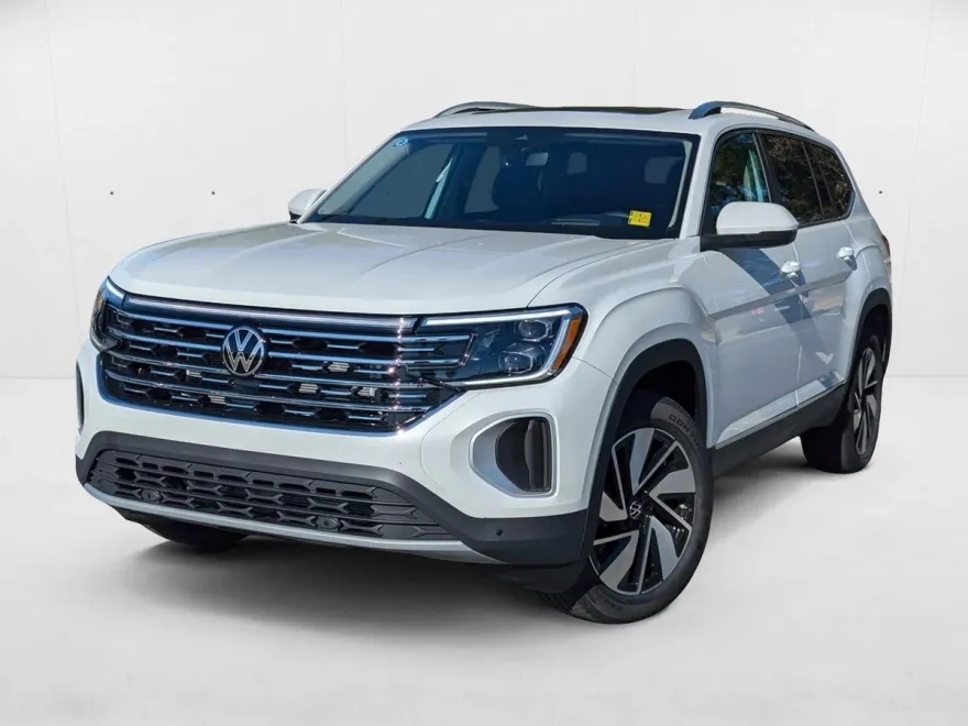 2025 Volkswagen Atlas SEL photo 1
