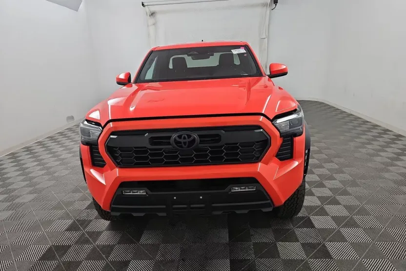 2024 Toyota Tacoma TRD PreRunner photo 1