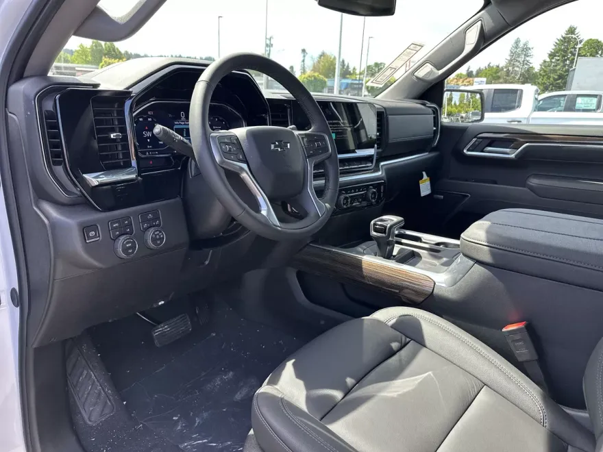 2025 Chevrolet Silverado 1500 RST photo 1