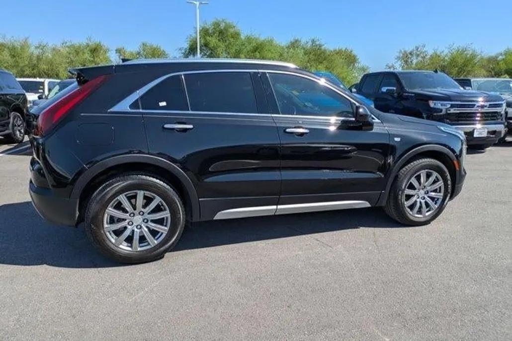 2019 Cadillac XT4 Premium Luxury photo 1