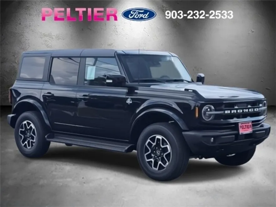 2025 Ford Bronco Outer Banks photo 1