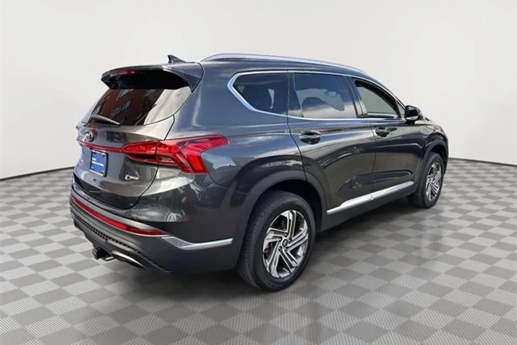 2022 Hyundai Santa Fe SEL photo 1