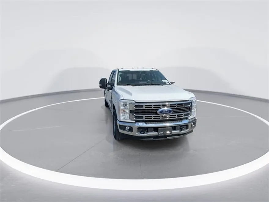 2024 Ford F-350 photo 1