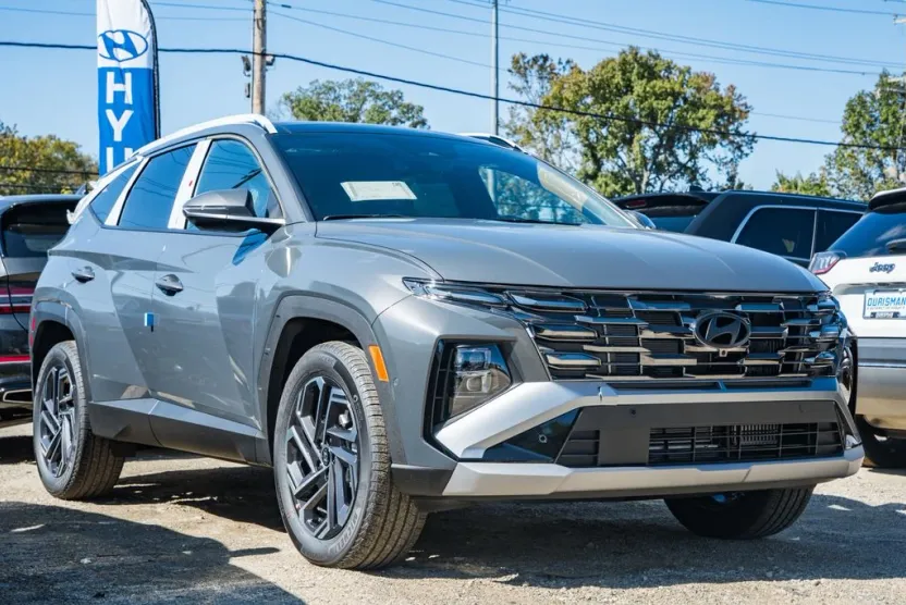 2026 Hyundai Tucson Hybrid Limited photo 1