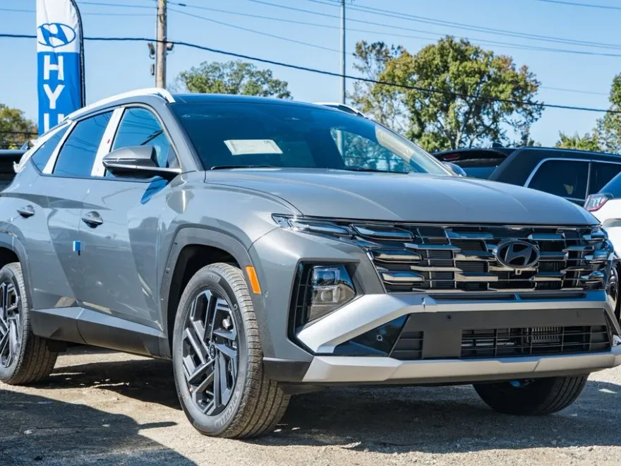 2026 Hyundai Tucson Hybrid Limited photo 1