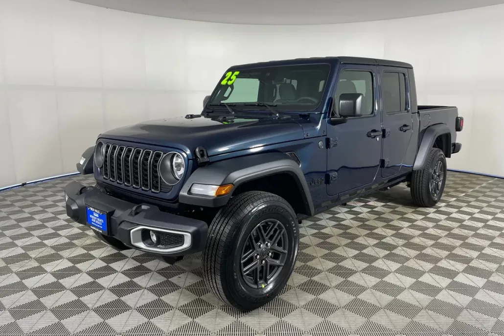 2025 Jeep Gladiator Sport S photo 1