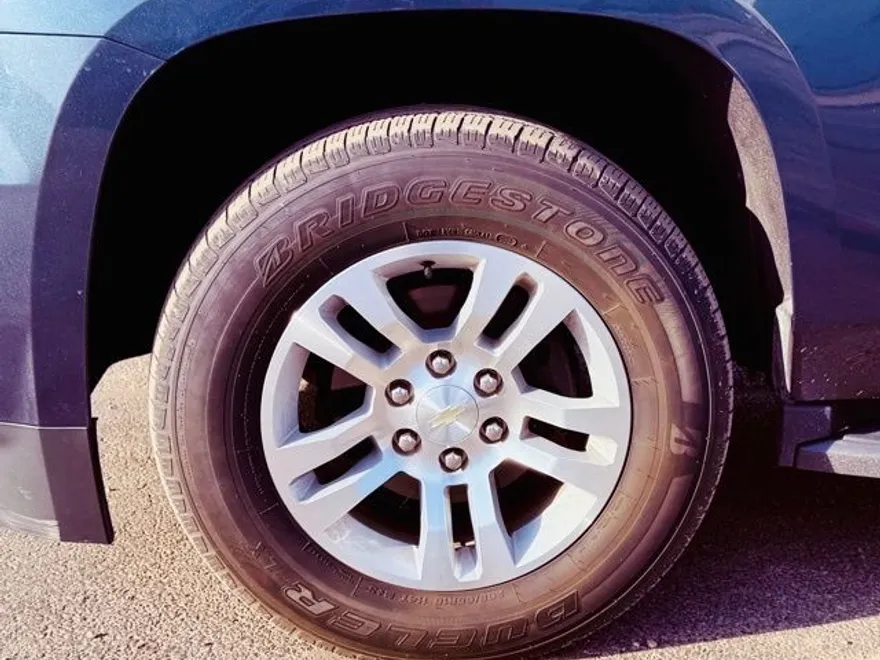 2019 Chevrolet Tahoe LS photo 1