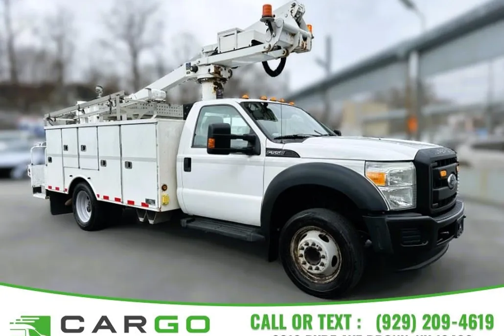 2012 Ford F-550 XLT photo 1