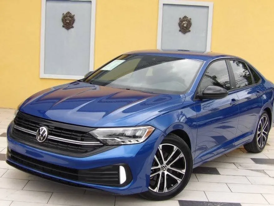 2023 Volkswagen Jetta Sport photo 1