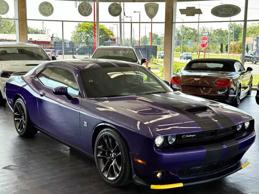 2023 Dodge Challenger R/T Scat Pack photo 1