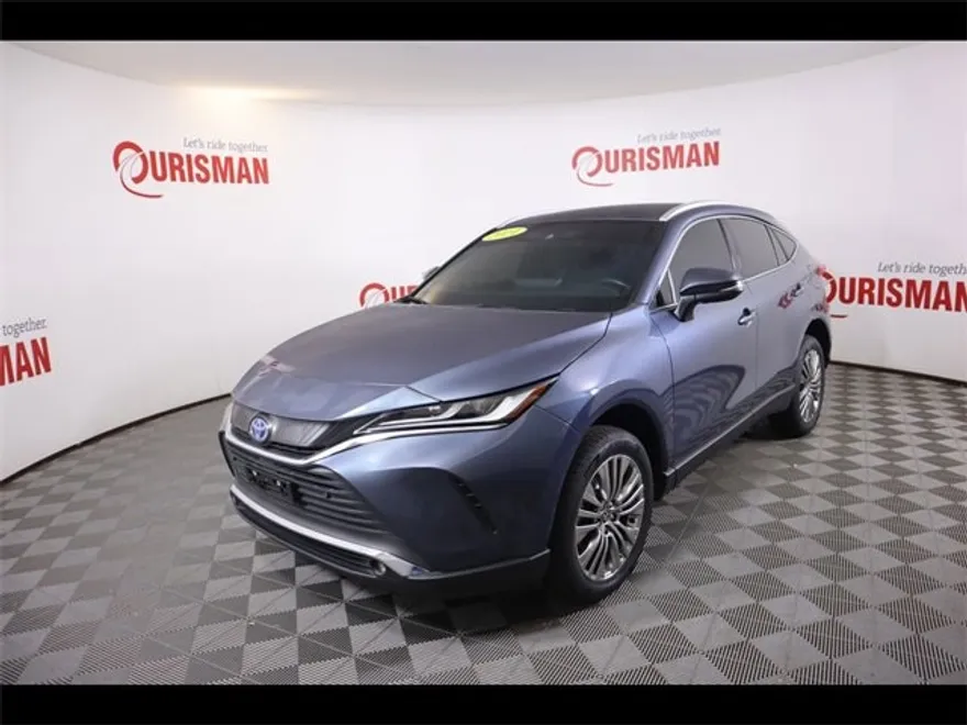 2024 Toyota Venza XLE photo 1