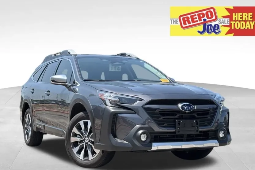 2025 Subaru Outback Touring photo 1