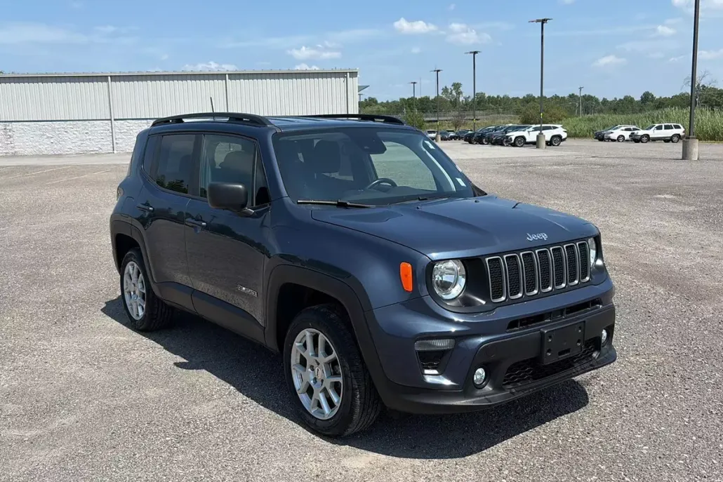 2022 Jeep Renegade Latitude photo 1