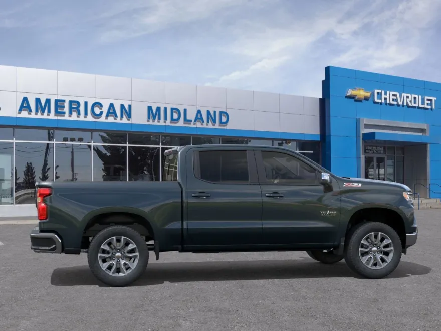 2026 Chevrolet Silverado 1500 LT photo 1