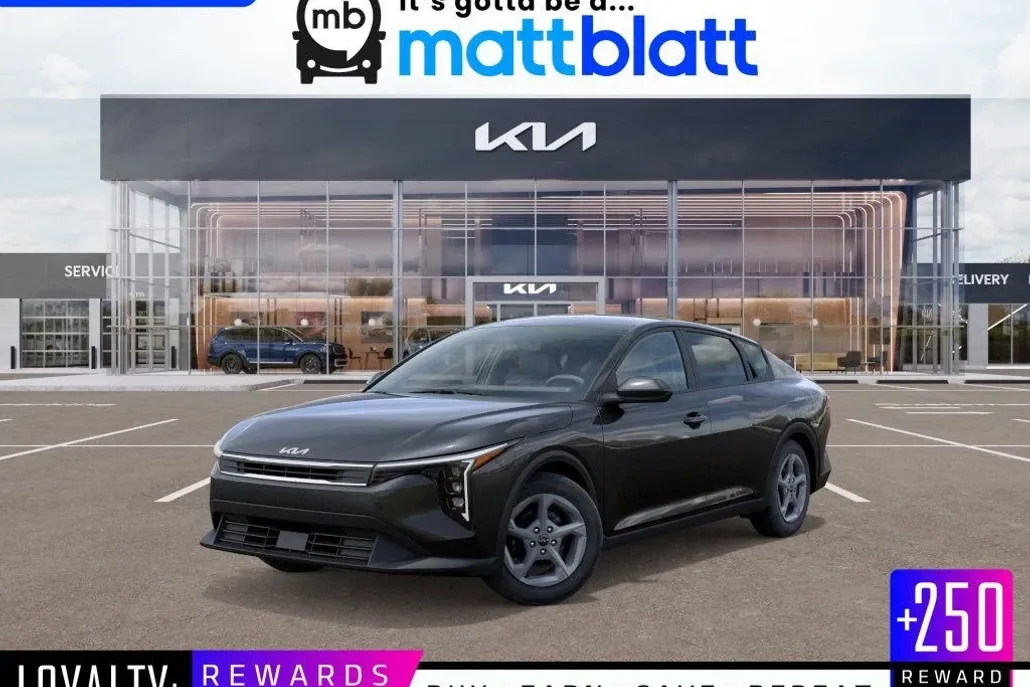 2025 Kia K4 LXS photo 1